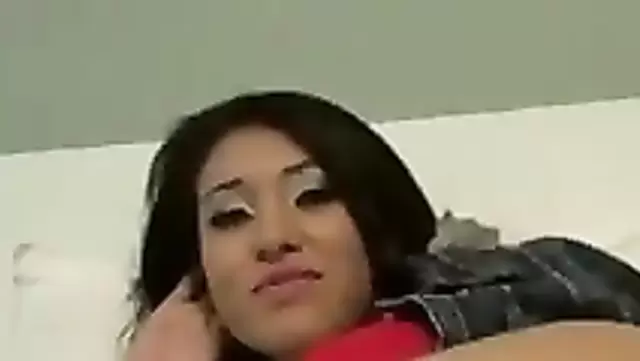 Симпатичная таджичка соблазняет друга мужа